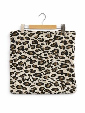 4/$20➡️  INDIGO Leopard Print Pillow Cover – Size 16 x 16" GUC *Flaw